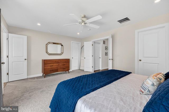 8106 ZOE PL, Alexandria, VA 22306