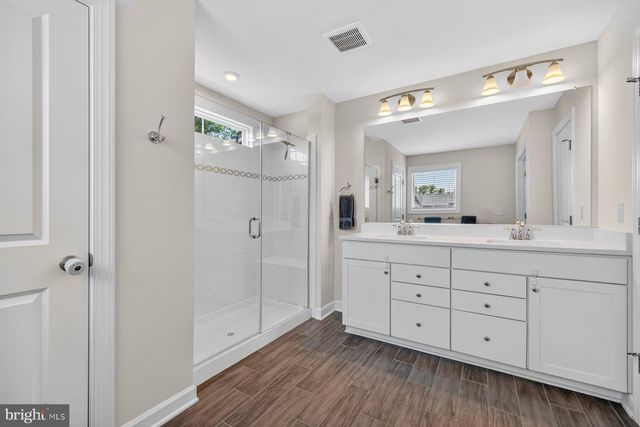 8106 ZOE PL, Alexandria, VA 22306