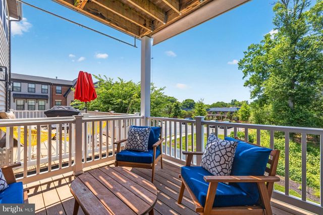 8106 ZOE PL, Alexandria, VA 22306