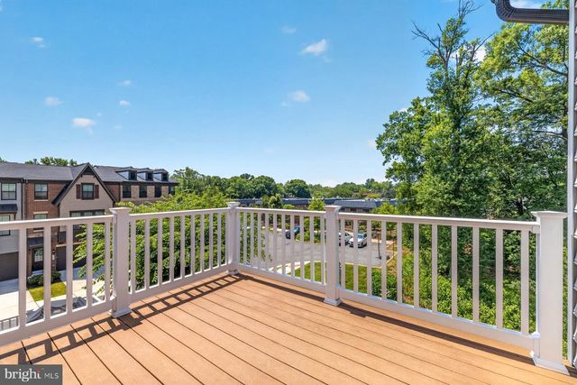 8106 ZOE PL, Alexandria, VA 22306