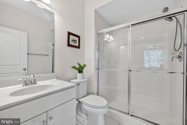 8106 ZOE PL, Alexandria, VA 22306