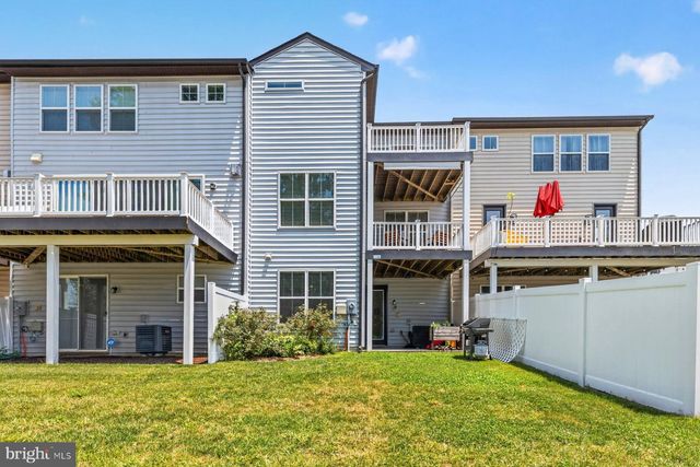 8106 ZOE PL, Alexandria, VA 22306
