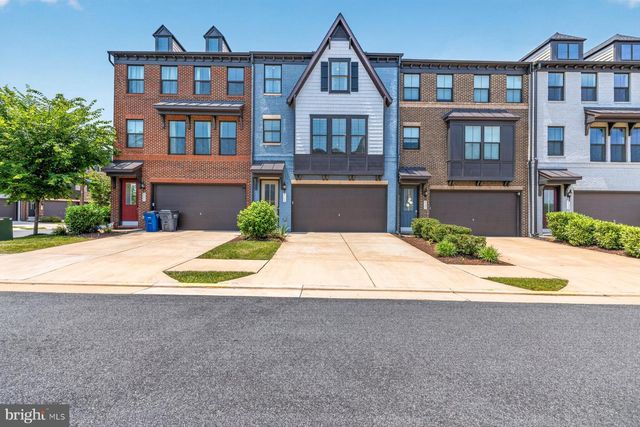 8106 ZOE PL, Alexandria, VA 22306