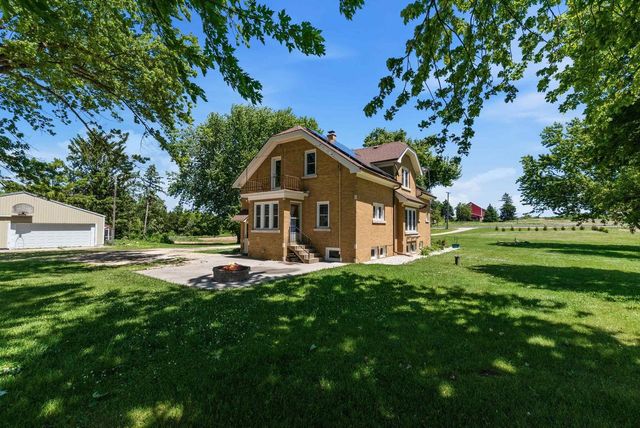 N4779 State Road 67 Road, Iron Ridge, WI 53035