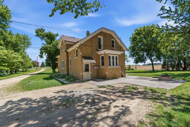 N4779 State Road 67 Road, Iron Ridge, WI 53035
