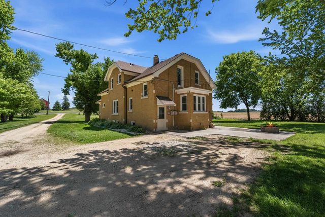 N4779 State Road 67 Road, Iron Ridge, WI 53035