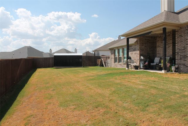 4011 Gallivant Drive, Granbury, TX 76049