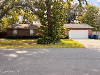 2112 SPANISH BLUFF Drive, Jacksonville, FL 32225