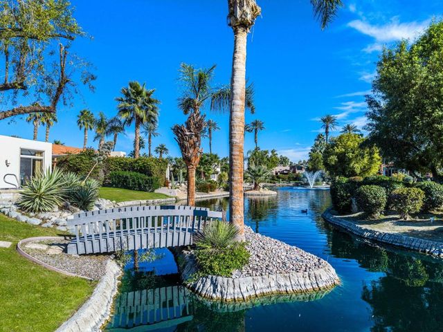 206 Crystal Bay Court, Rancho Mirage, CA 92270