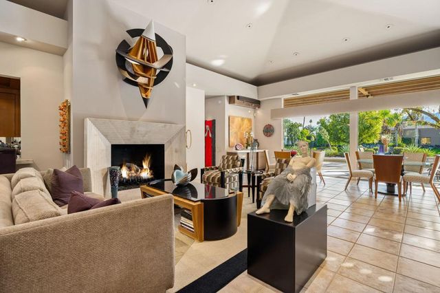 206 Crystal Bay Court, Rancho Mirage, CA 92270