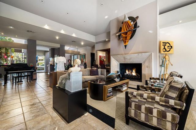 206 Crystal Bay Court, Rancho Mirage, CA 92270