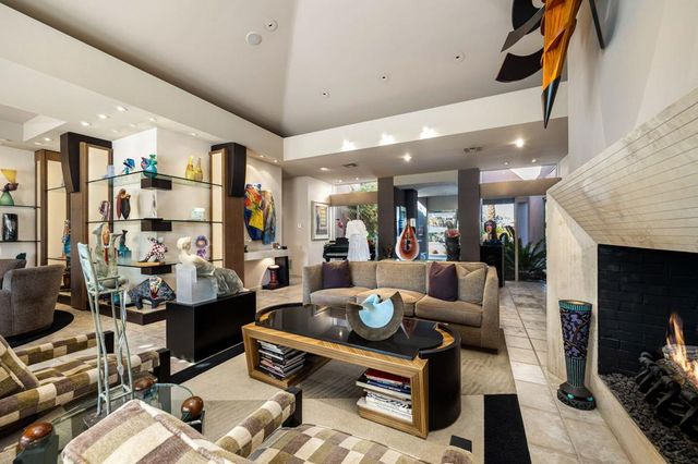 206 Crystal Bay Court, Rancho Mirage, CA 92270