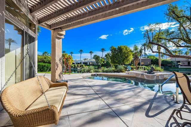 206 Crystal Bay Court, Rancho Mirage, CA 92270