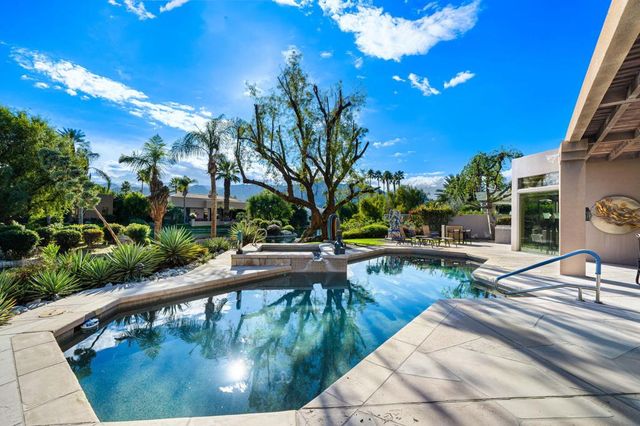 206 Crystal Bay Court, Rancho Mirage, CA 92270