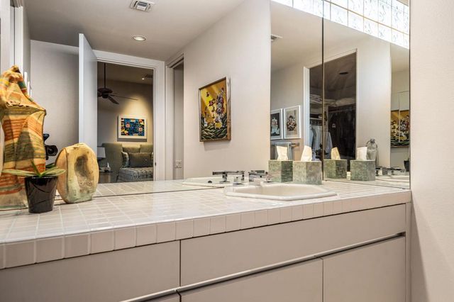 206 Crystal Bay Court, Rancho Mirage, CA 92270