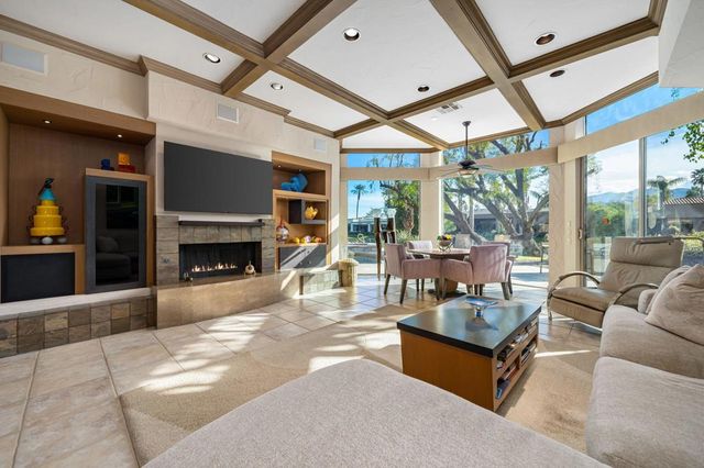 206 Crystal Bay Court, Rancho Mirage, CA 92270