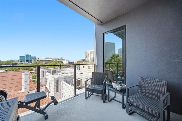 132 MIRROR LAKE 403, St Petersburg, FL 33701