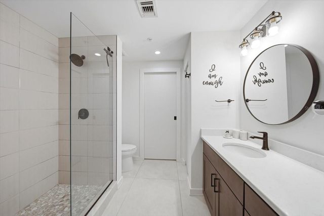 132 MIRROR LAKE 403, St Petersburg, FL 33701