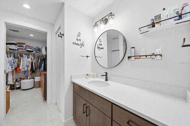 132 MIRROR LAKE 403, St Petersburg, FL 33701