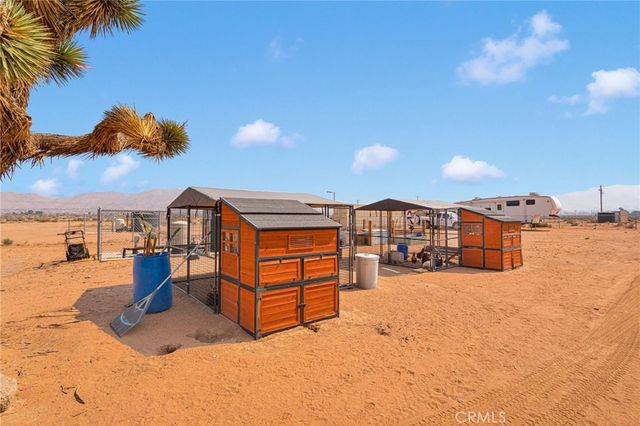 14825 Pela Road, Apple Valley, CA 92307