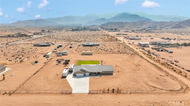 14825 Pela Road, Apple Valley, CA 92307