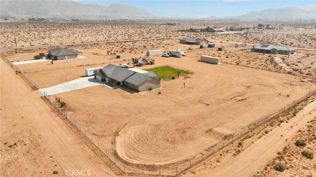14825 Pela Road, Apple Valley, CA 92307