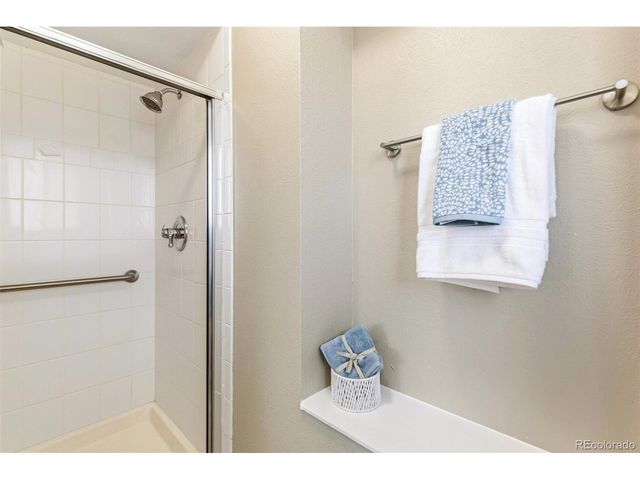 824 S Lewis St, Lakewood, CO 80226