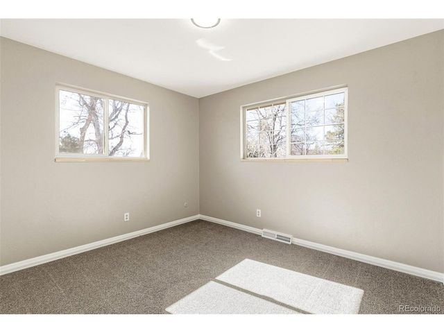 824 S Lewis St, Lakewood, CO 80226