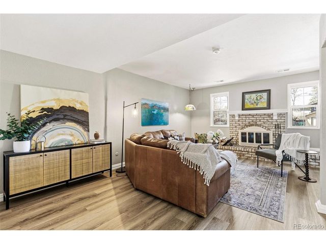 824 S Lewis St, Lakewood, CO 80226