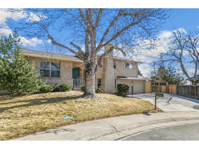824 S Lewis St, Lakewood, CO 80226