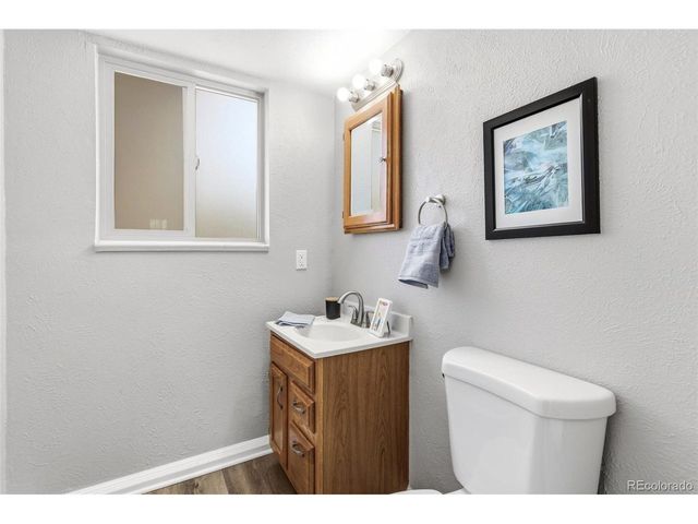 824 S Lewis St, Lakewood, CO 80226