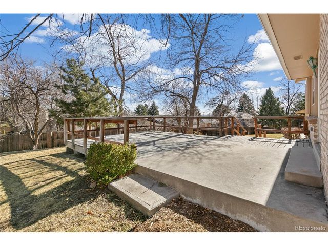 824 S Lewis St, Lakewood, CO 80226