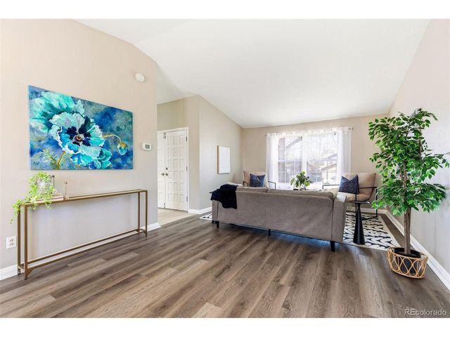 824 S Lewis St, Lakewood, CO 80226