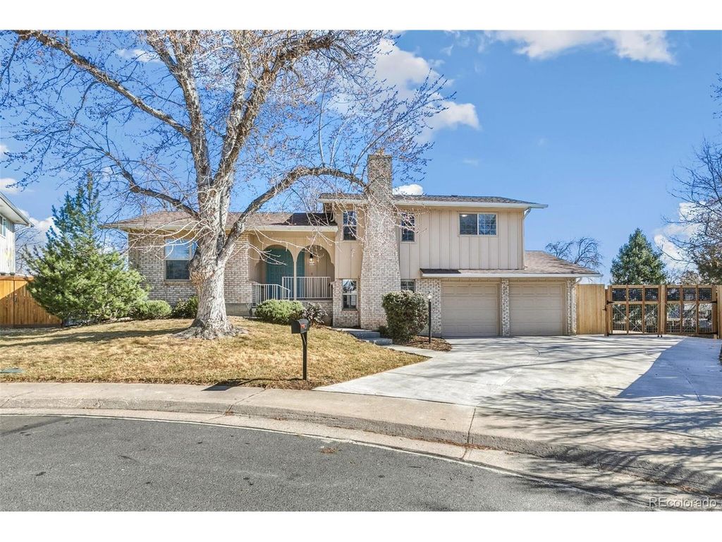 824 S Lewis St, Lakewood, CO 80226