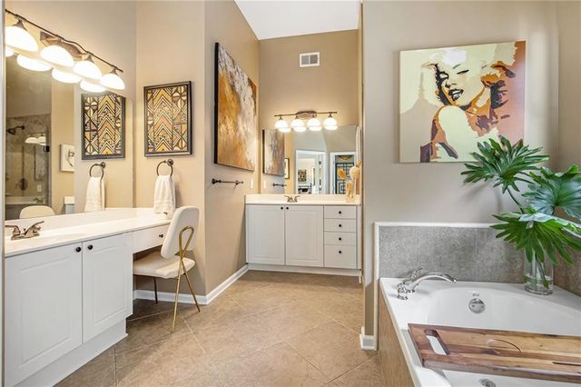 2105 Adams Overlook NW, Atlanta, GA 30318