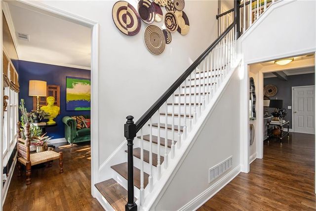 2105 Adams Overlook NW, Atlanta, GA 30318