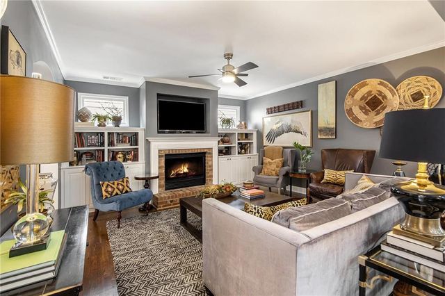2105 Adams Overlook NW, Atlanta, GA 30318
