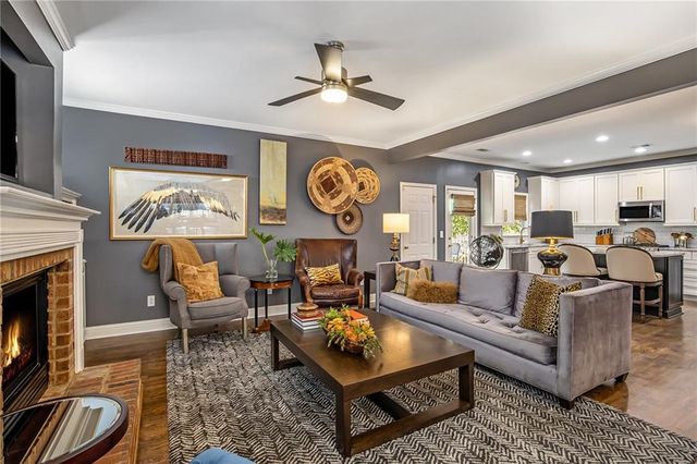 2105 Adams Overlook NW, Atlanta, GA 30318
