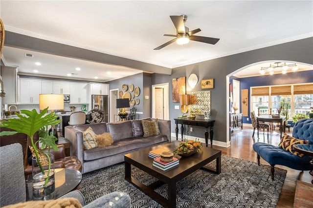 2105 Adams Overlook NW, Atlanta, GA 30318