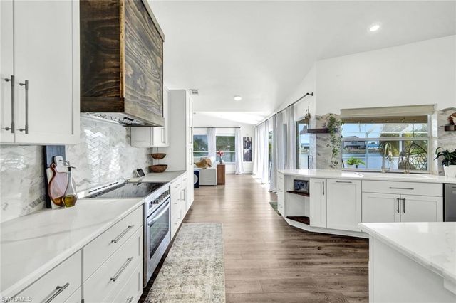 17 15th AVE, Cape Coral, FL 33990