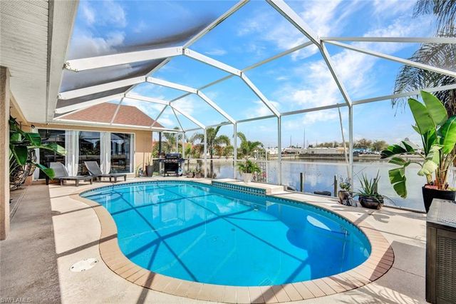17 15th AVE, Cape Coral, FL 33990
