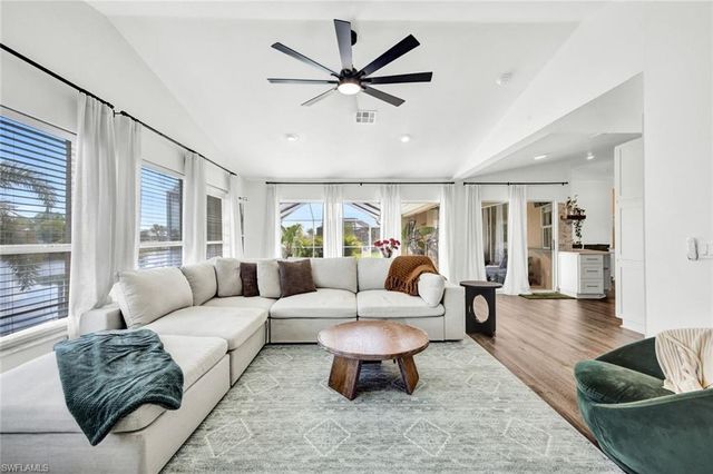 17 15th AVE, Cape Coral, FL 33990