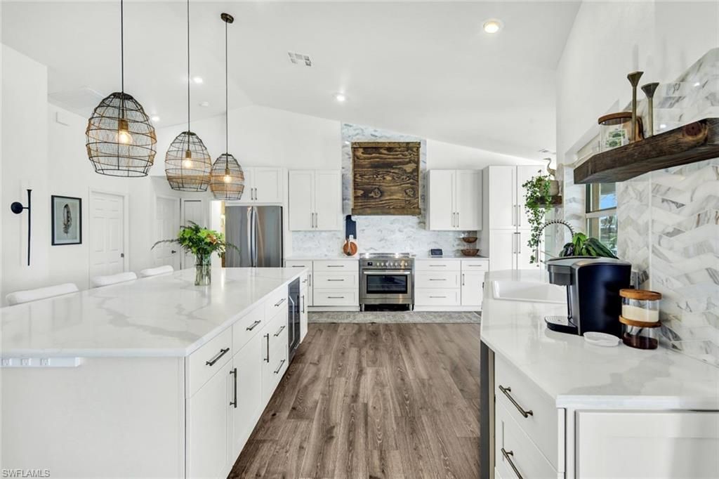 17 15th AVE, Cape Coral, FL 33990