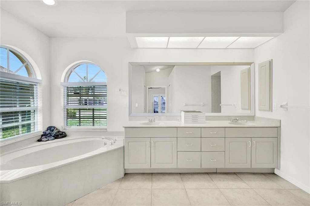 Image 13 of property listing at 17 15th AVE, Cape Coral, FL 33990