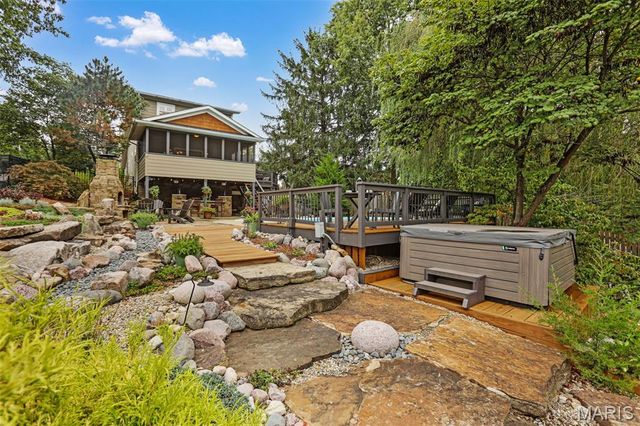 665 E Lake Drive, Edwardsville, IL 62025