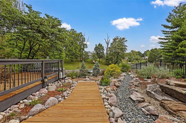 665 E Lake Drive, Edwardsville, IL 62025