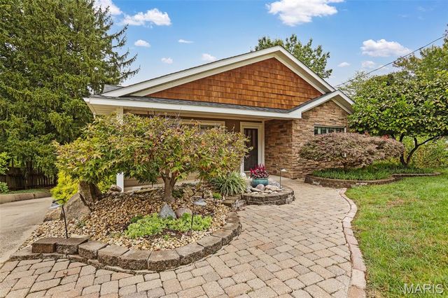 665 E Lake Drive, Edwardsville, IL 62025