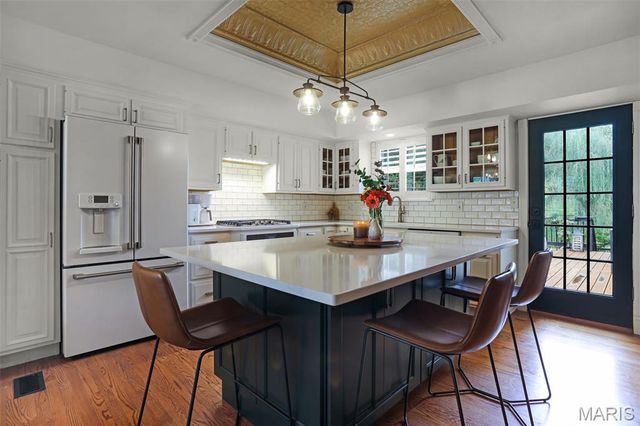 665 E Lake Drive, Edwardsville, IL 62025