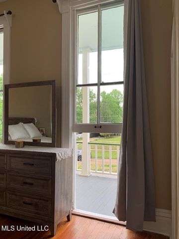 1116 Main Street, Natchez, MS 39120
