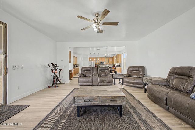 9557 E MESETO Avenue, Mesa, AZ 85209